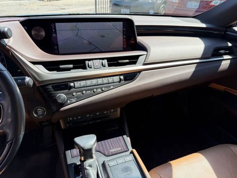 Used 2019 Lexus ES 350 w/ Accessory Package 2 FWD image 33