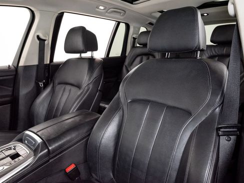 Used 2019 BMW X7 xDrive40i w/ Premium Package AWD/4WD image 12