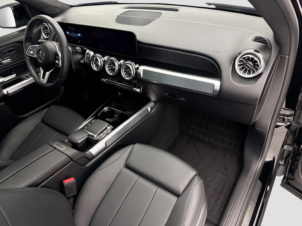 Used 2023 Mercedes-Benz GLB 250 image 16