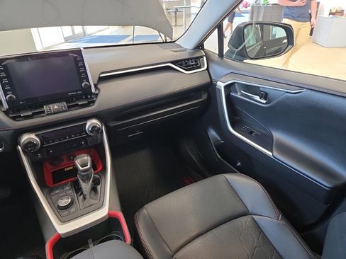 Certified 2022 Toyota RAV4 TRD Off-Road image 18