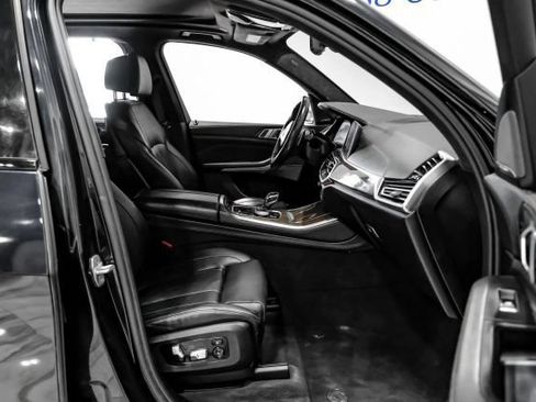 Used 2020 BMW X5 M50i AWD/4WD image 31
