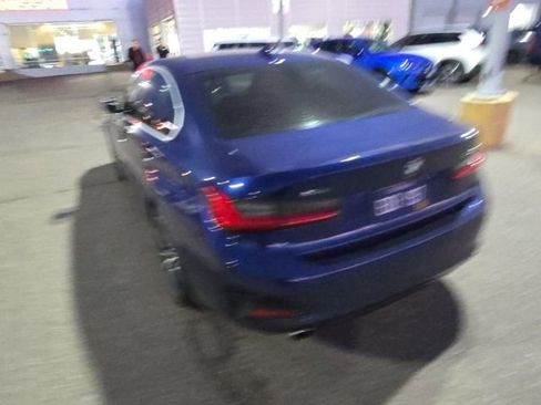 Used 2019 BMW 330i xDrive Sedan w/ Premium Package image 6