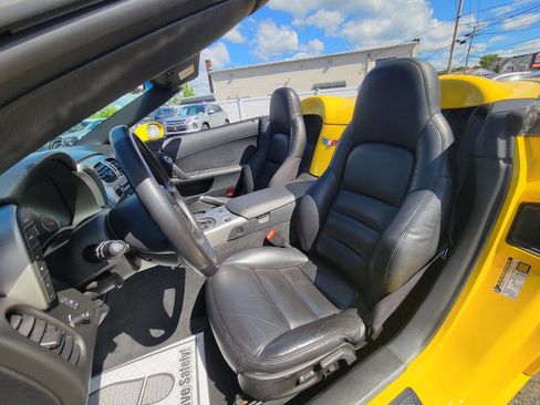 Used 2005 Chevrolet Corvette Convertible w/ Preferred Equipment Group image 20