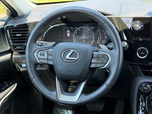 Used 2023 Lexus NX 250 FWD image 21