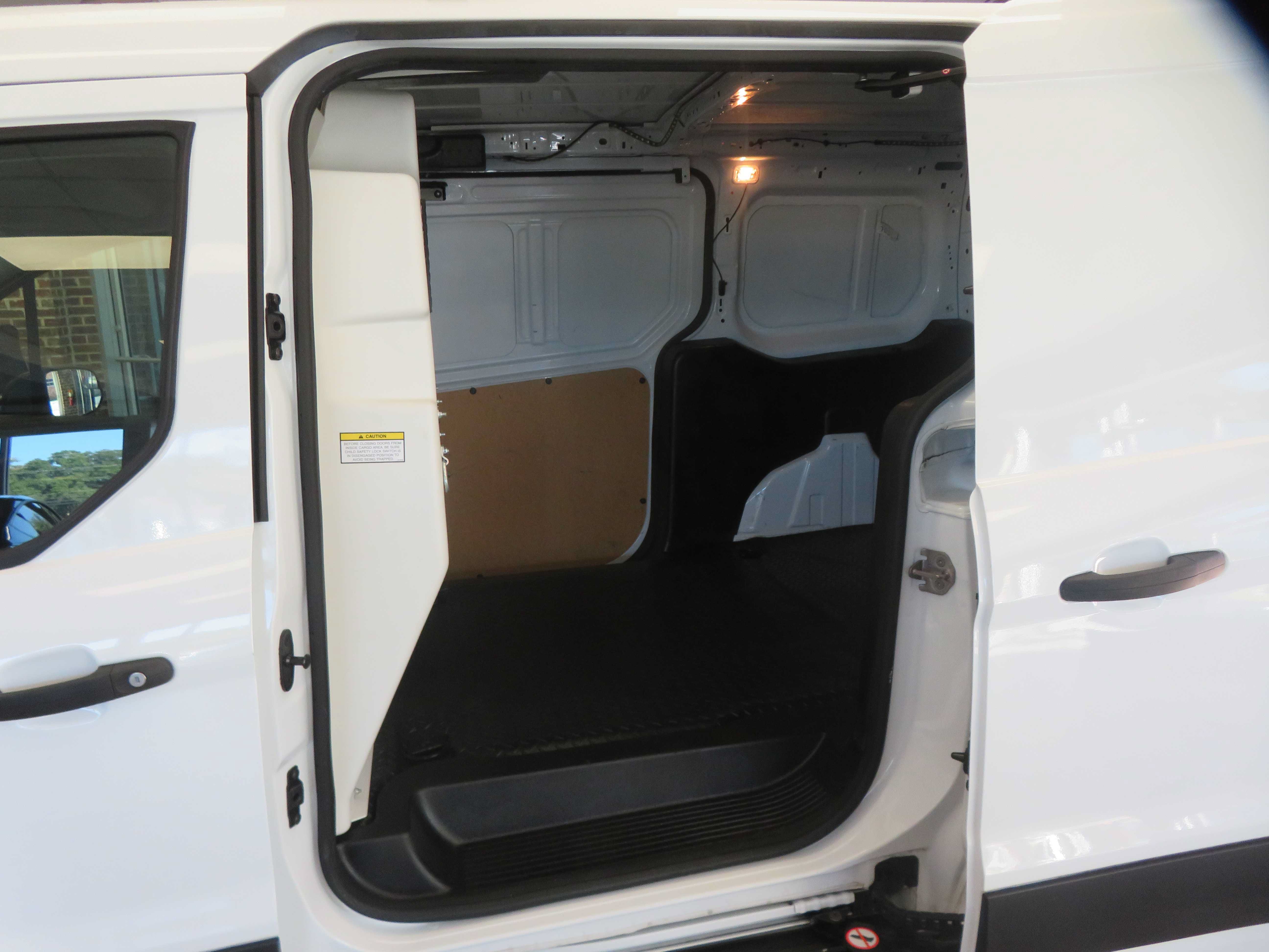 Used 2022 Ford Transit Connect XL FWD image 17