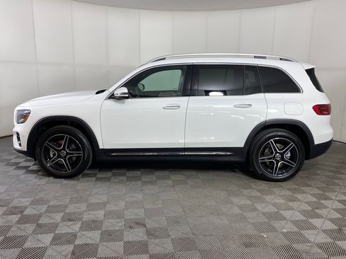 New 2026 Mercedes-Benz GLB 250 4MATIC image 2