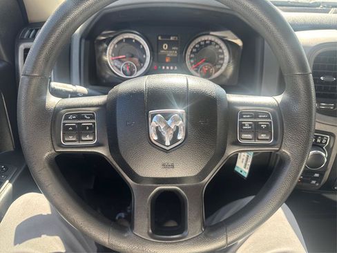 Used 2019 RAM 1500 Express w/ Express Value Package AWD/4WD image 15