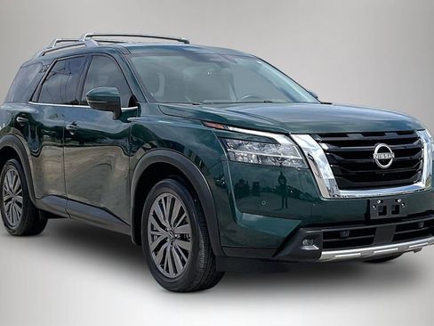 Used 2024 Nissan Pathfinder SL w/ SL Premium Package image 1