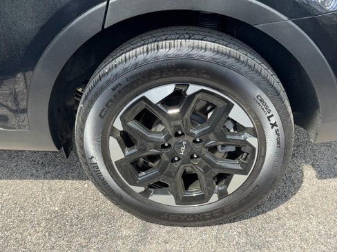 Used 2025 Kia Sorento S AWD/4WD image 7