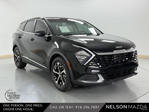 Used 2023 Kia Sportage EX FWD image 4