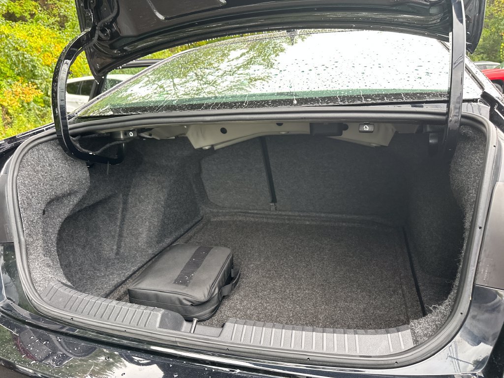 Certified 2024 Volkswagen Jetta SE w/ Panoramic Sunroof Package FWD image 20