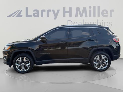 Used 2018 Jeep Compass Limited AWD/4WD image 2