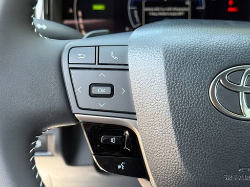 New 2026 Toyota Camry Hybrid FWD image 25