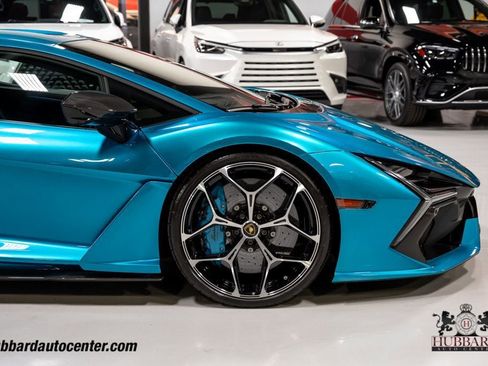 Used 2025 Lamborghini Revuelto AWD/4WD image 35