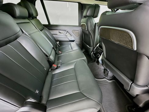 Used 2025 Land Rover Range Rover Long Wheelbase Autobiography image 30