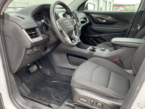 Certified 2022 GMC Terrain SLE w/ Driver Convenience Package AWD/4WD image 2