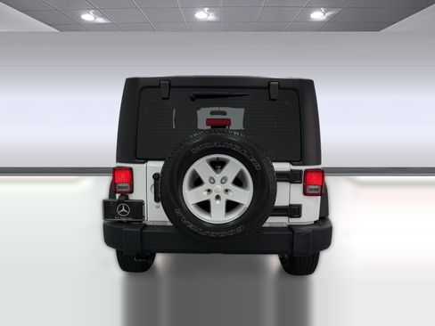 Used 2017 Jeep Wrangler Sport w/ Quick Order Package 24S AWD/4WD image 9