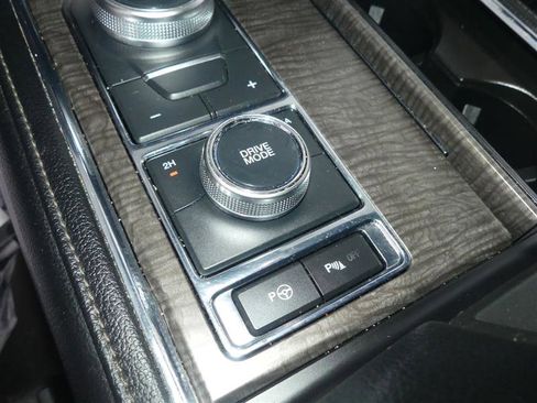 Used 2021 Ford Expedition Max Limited image 39