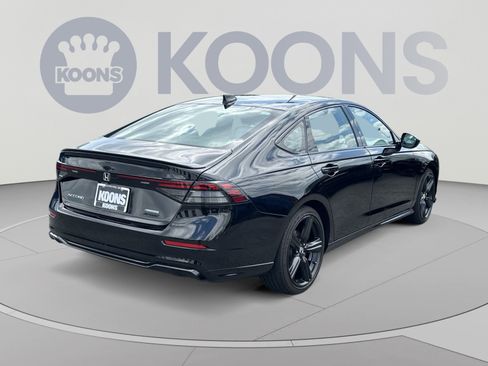 Used 2025 Honda Accord Sport image 11