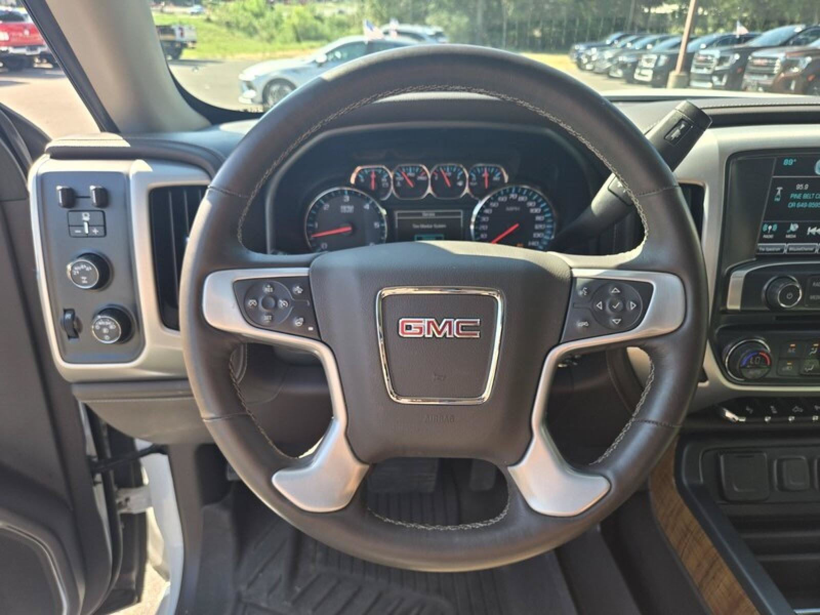Used 2018 GMC Sierra 1500 SLT AWD/4WD image 10