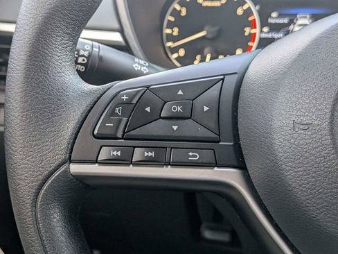 Used 2022 Nissan Altima 2.5 SV image 22