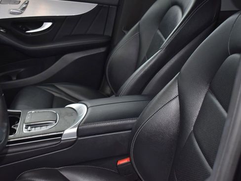 Used 2022 Mercedes-Benz GLC 300 4MATIC image 10