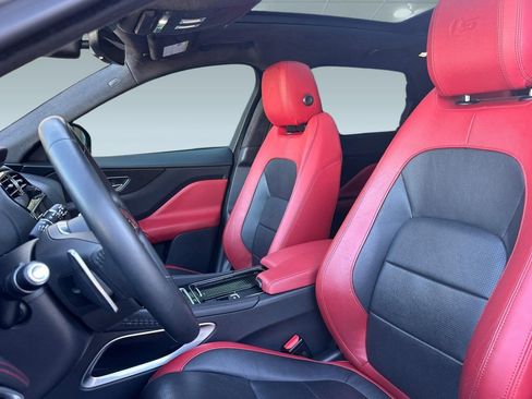Used 2019 Jaguar F-PACE S image 22