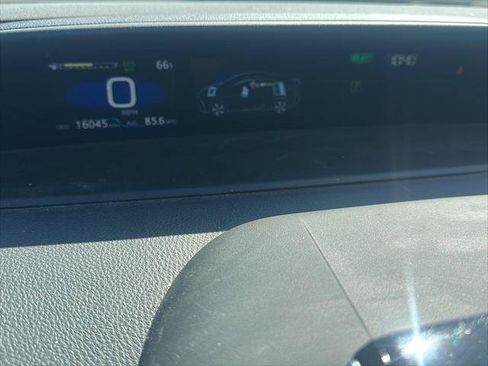 Certified 2022 Toyota Prius Prime XLE FWD image 13
