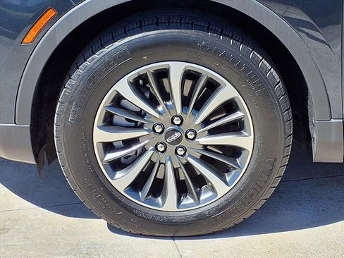 Used 2023 Lincoln Nautilus Reserve w/ Luxury Package AWD/4WD image 25