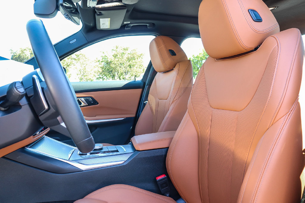Used 2025 BMW M340i RWD image 17