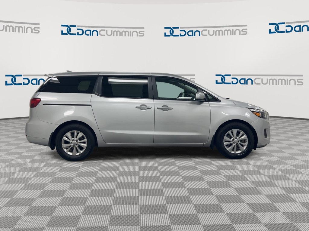 Used 2018 Kia Sedona LX FWD image 9