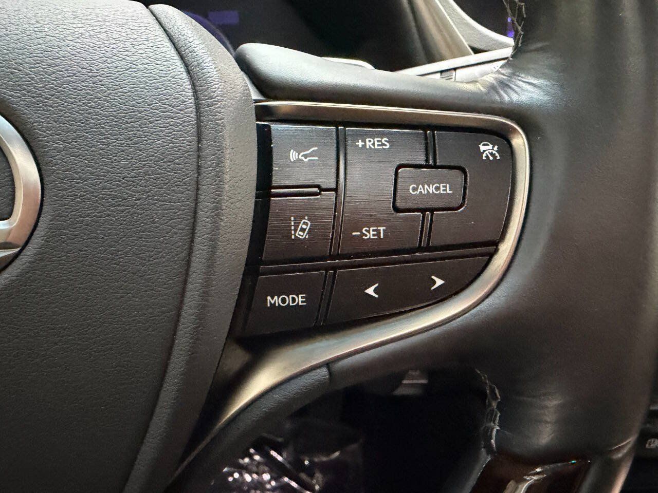 Used 2019 Lexus ES 350 w/ Accessory Package 2 FWD image 24