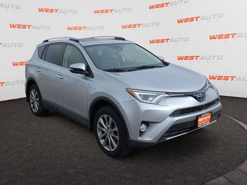 Used 2017 Toyota RAV4 Limited w/ Advanced Technology Package image 7