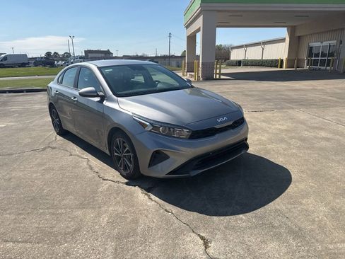 Used 2023 Kia Forte LXS image 1