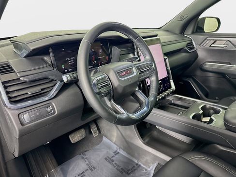 Certified 2024 GMC Acadia Elevation w/ Luxury Package image 9