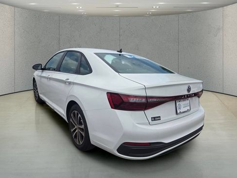 Used 2026 Volkswagen Jetta Sport FWD image 3