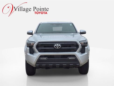 Certified 2025 Toyota Tacoma SR5 image 10