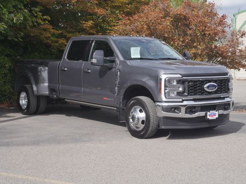 Certified 2024 Ford F350 Lariat w/ Lariat Ultimate Package AWD/4WD image 38