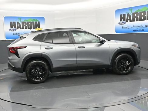 New 2026 Chevrolet Trax LT w/ Driver Confidence Package FWD image 6