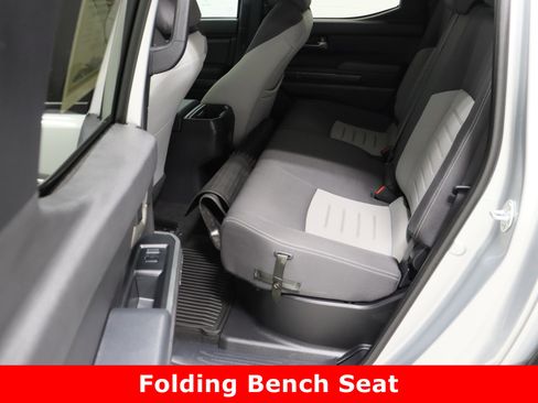 Used 2024 Toyota Tacoma TRD Off-Road image 28