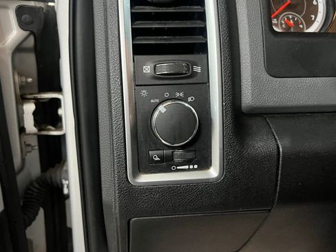 Used 2017 RAM 1500 Classic SLT AWD/4WD image 20