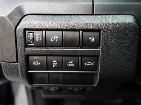 Used 2025 Toyota Tacoma Limited AWD/4WD image 23