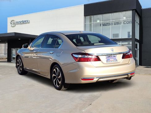 Used 2017 Honda Accord EX-L image 4