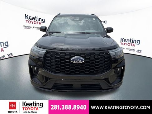 Used 2025 Ford Explorer ST-Line AWD/4WD image 2