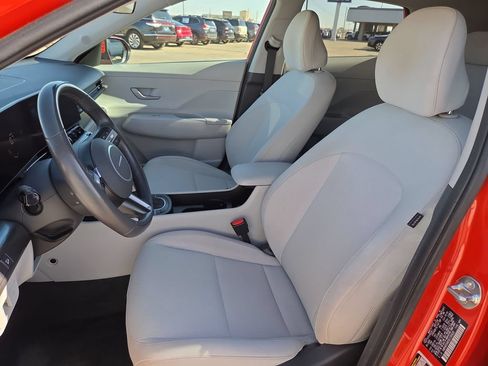 Used 2025 Hyundai Kona SEL FWD image 16