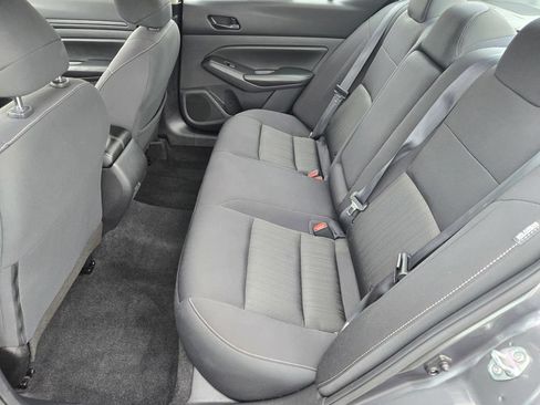 Used 2024 Nissan Altima 2.5 SV FWD image 10