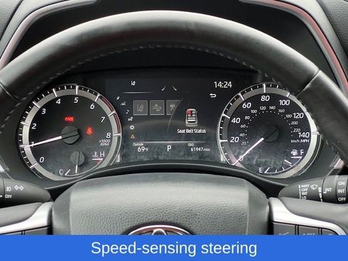 Used 2023 Toyota Highlander XSE image 29