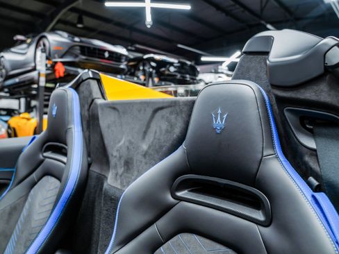 Used 2023 Maserati MC20 Spyder image 18