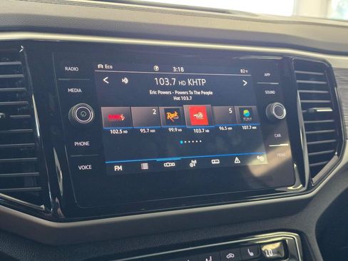 Used 2023 Volkswagen Atlas Cross Sport SE AWD/4WD image 26