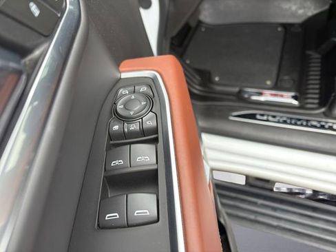 Used 2025 GMC Sierra 3500 Denali Ultimate AWD/4WD image 17
